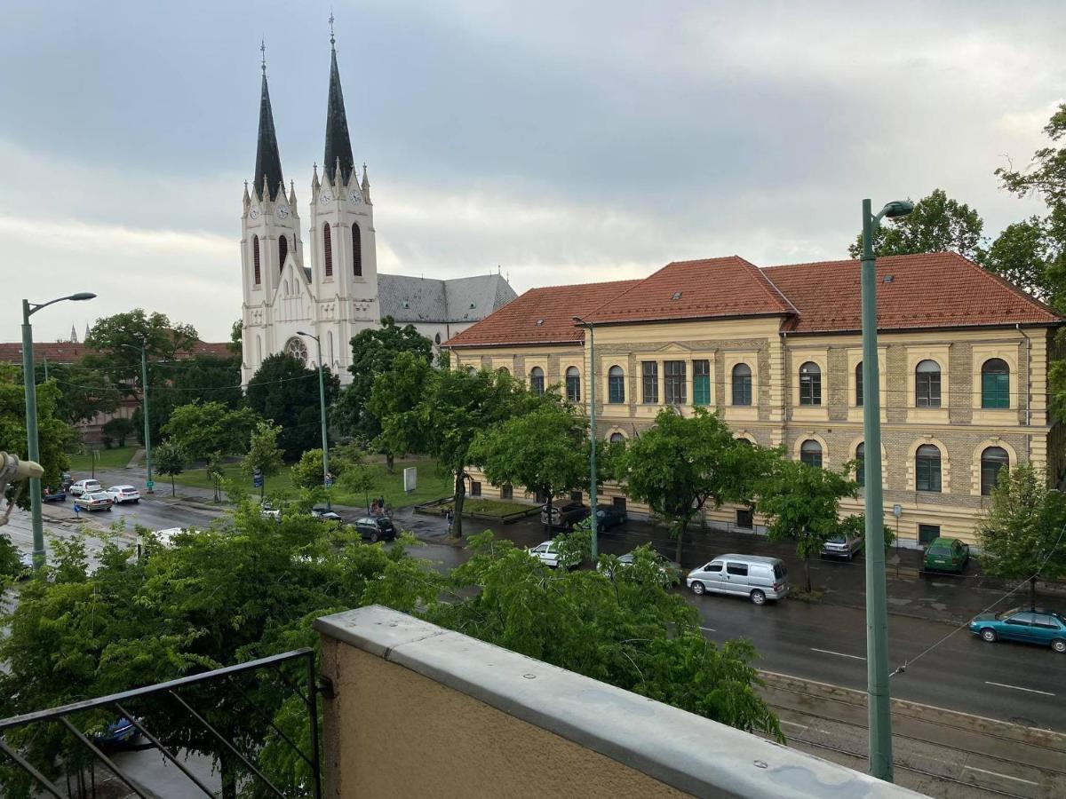 Daylight City Center Сегед Екстериор снимка